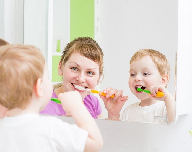3 cách chống hôi miệng cho bé lười đánh răng, hay ăn vặt (1)