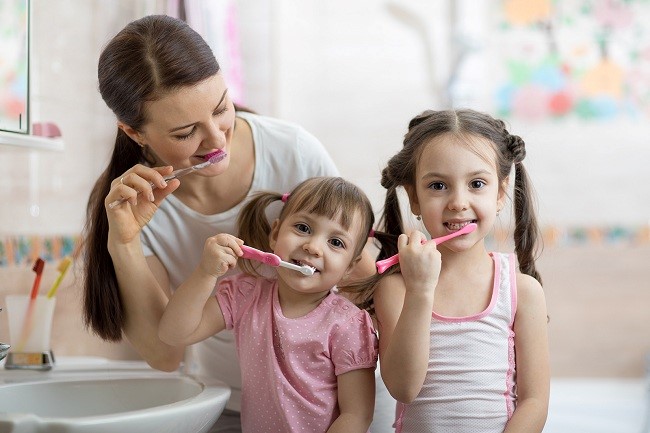 Cách chống sâu răng cho bé theo độ tuổi hiệu quả hơn cả đánh răng (6)