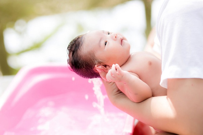 Cách trị khô da ở trẻ sơ sinh đơn giản hiệu quả chỉ sau một đêm (2)