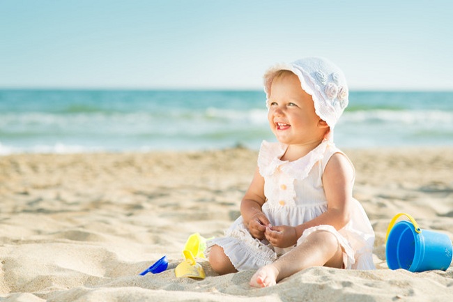 Có nên bôi kem chống nắng cho bé, loại nào tốt nhất? (1)