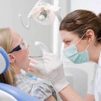 Bệnh răng miệng tăng nguy cơ sinh non gấp 7 lần