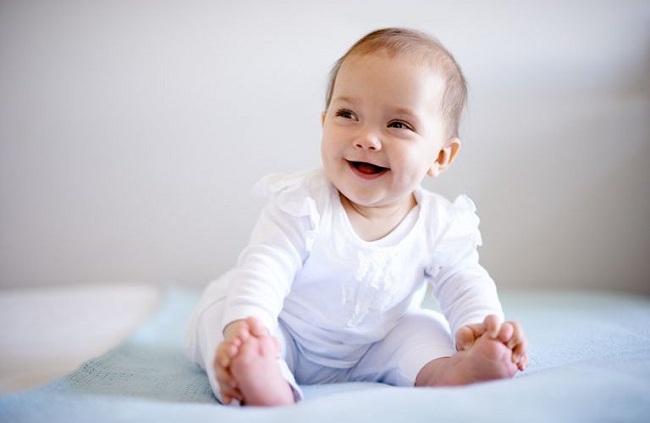Sự phát triển của trẻ sơ sinh từ 0 - 6 tháng tuổi mẹ nên biết (3)